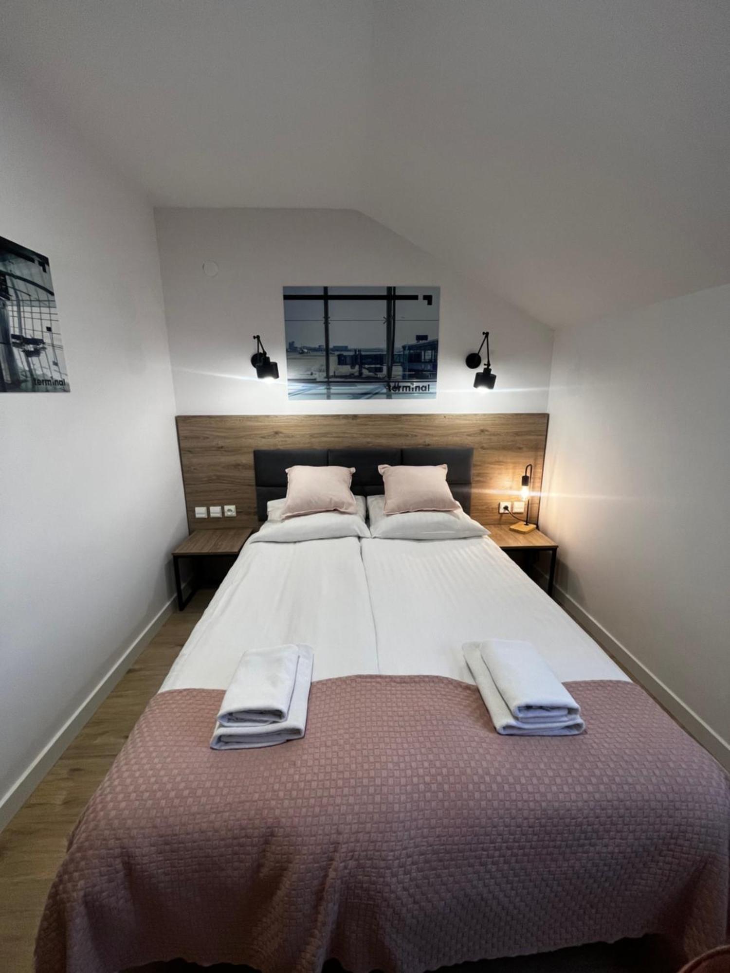 Terminal Airport Aparthotel Poznan Exterior photo